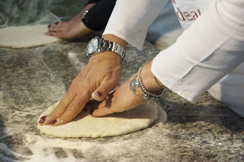 Rome: Hands-On Pizza Making Class near the Vatican with Wine - Analyzing the Value