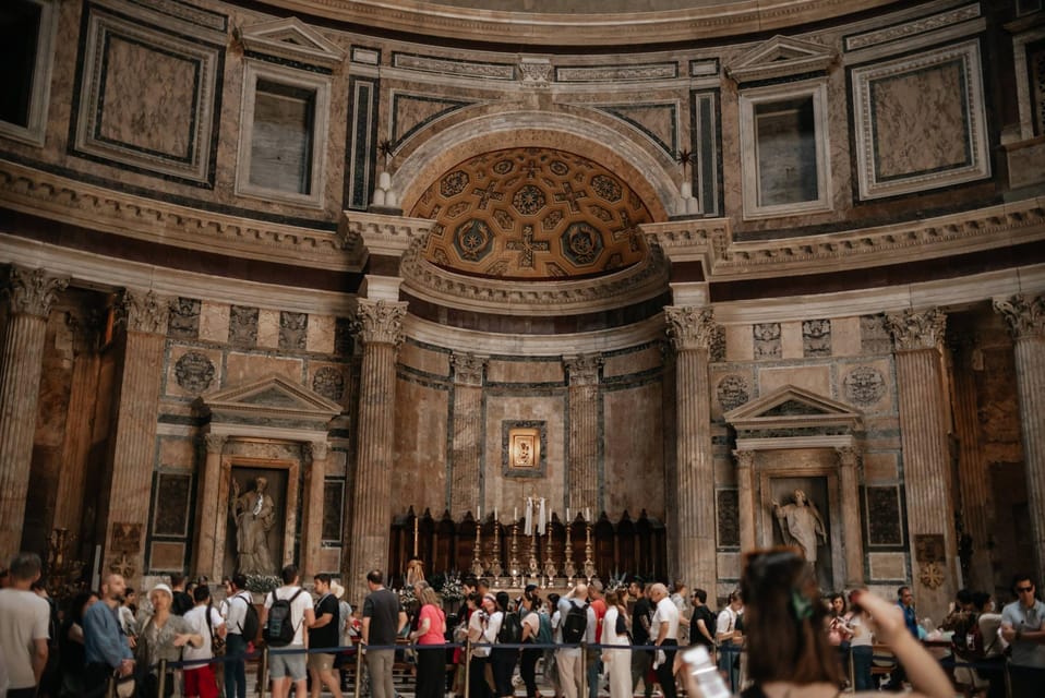 Rome: Highlights Tour With Pantheon & Trevi Fountain - Exploring Piazza Navona
