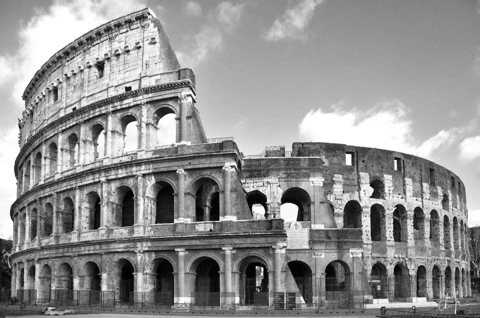 Rome: Hop on Hop Off Bus & Colosseum Guided Tour - Cancellation Policy