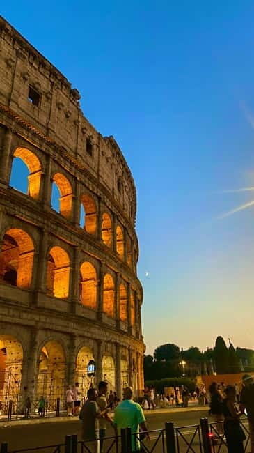 Rome Illuminated. Night Tour in Van - The Experience That Brings Rome’s Nightlife to Life