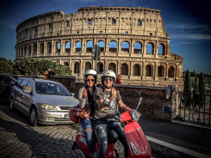 Rome: Nighttime Vespa Rental - Included Rental Features
