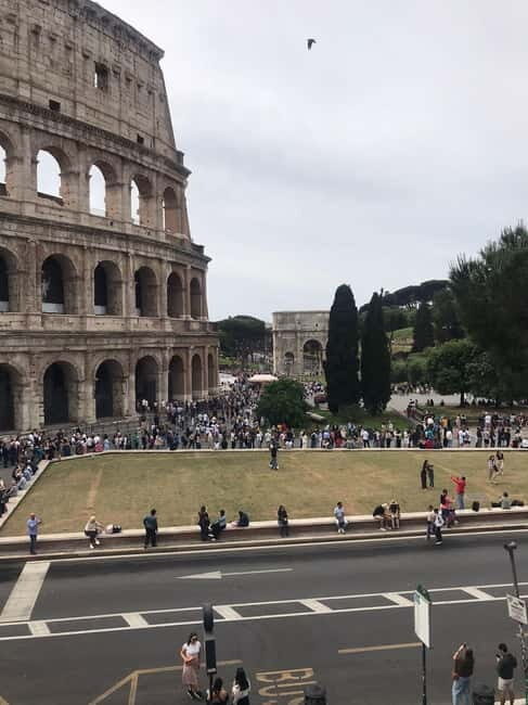 Rome: Pantheon Entry & Walk to Colosseum, Vatican or Park - Key Points