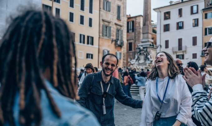 Rome: Pantheon Guided Tour With Expert Guide - Visiting the Piazza Della Rotonda