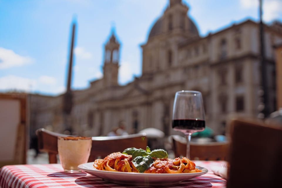 Rome: Pasta and Tiramisu Cooking Class in Piazza Navona - Exploring Piazza Navona