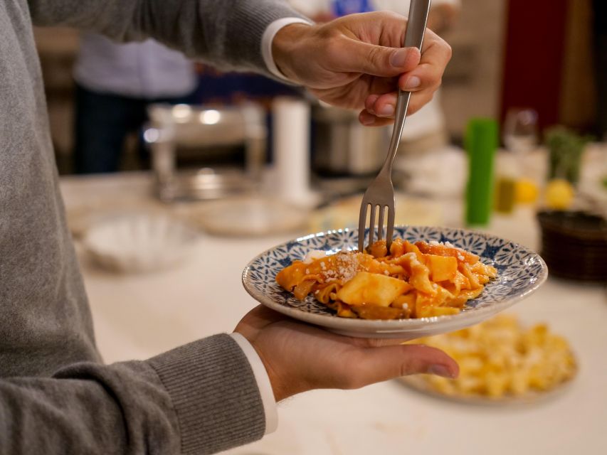 Rome: Pasta Making Class & Wine Tasting in a Trasteve Villa - Culinary Experience