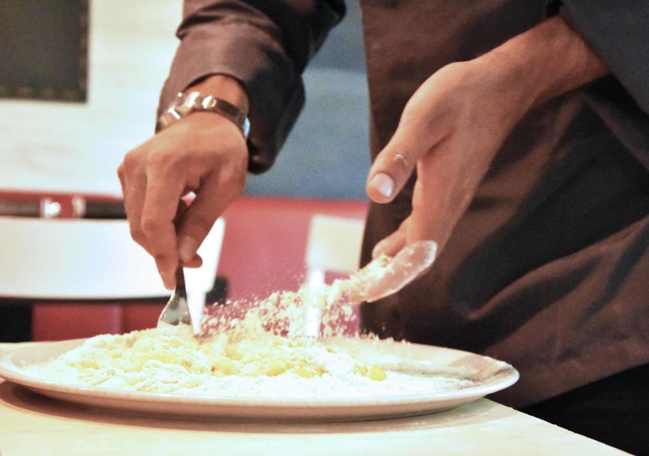Rome: Pasta, Ravioli, and Tiramisu Cooking Class - Meeting Information