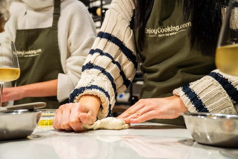 Rome: Pizza and Gelato Cooking Class with Wine - Analyzing the Value and Experience