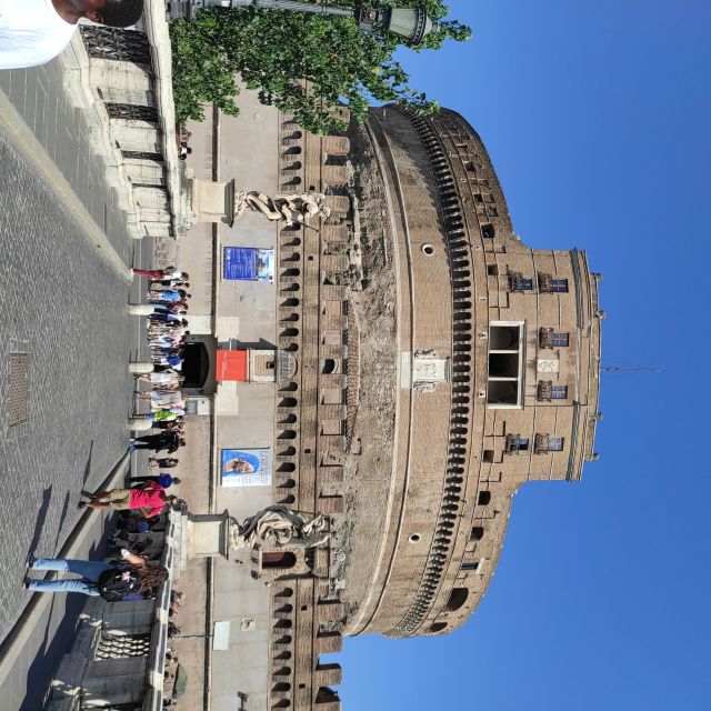 Rome: Private 3-Hour Tour by Chauffeur-Driven Vehicle - Iconic Landmarks and Monuments