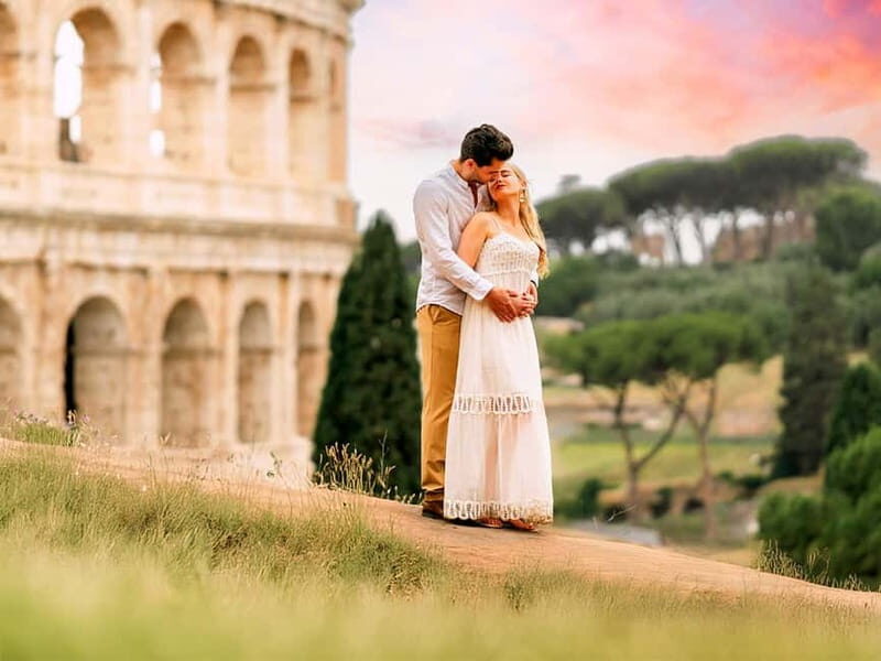Rome: Private photoshoot at the Colosseum & Surroundings - Key Points