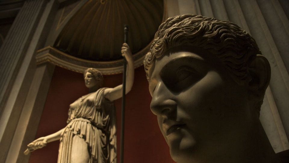 Rome: Private Wheelchair Tour Vatican Museums & Chapel - Fast-Track Entry Benefit