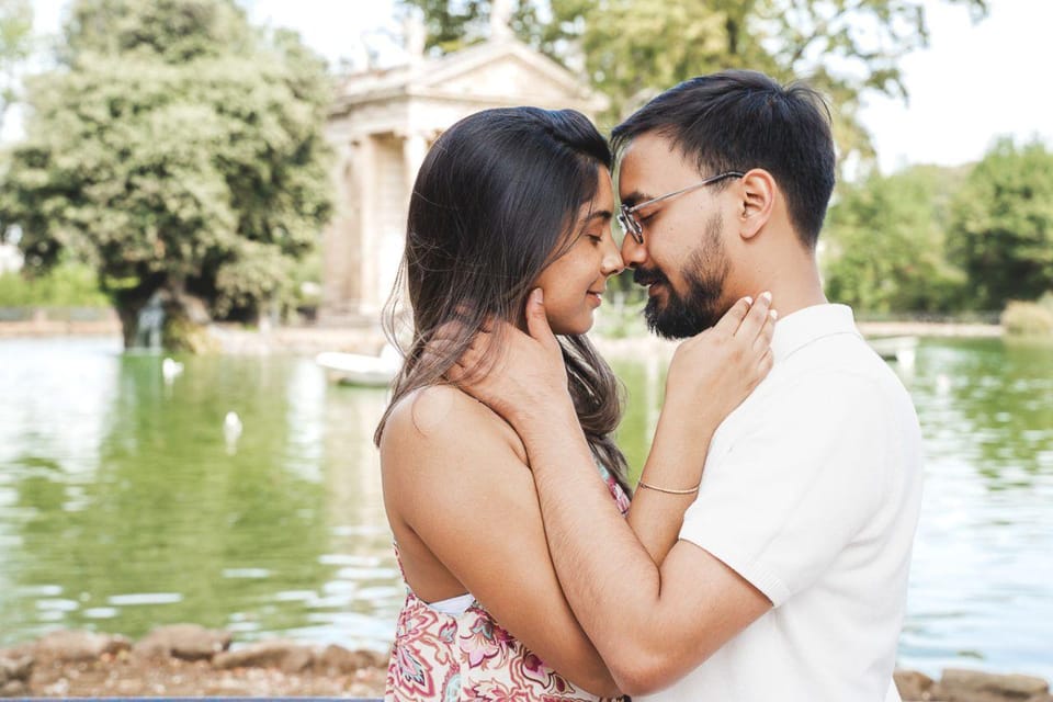 Rome: Romantic Couple Photoshoot Tour VIP - Key Points