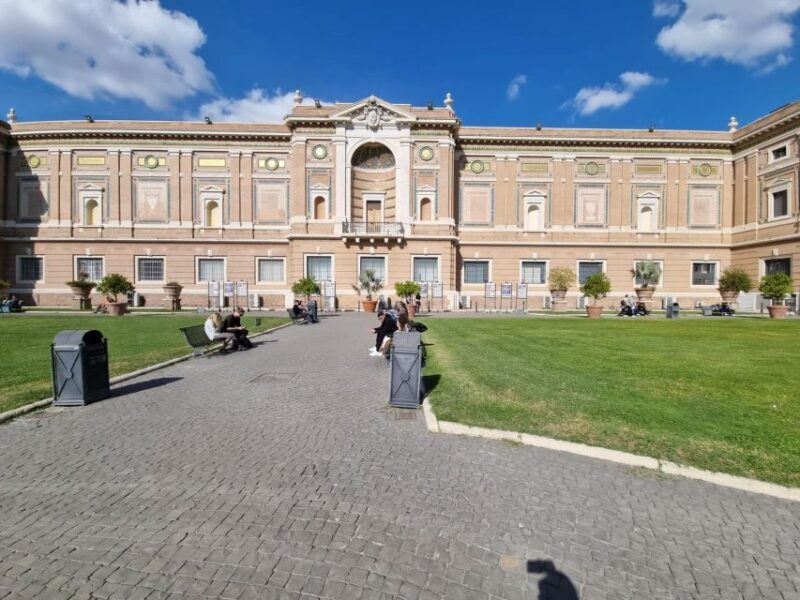 Rome: Skip-the-Line Vatican and Sistine Chapel Guided Tour - Key Points