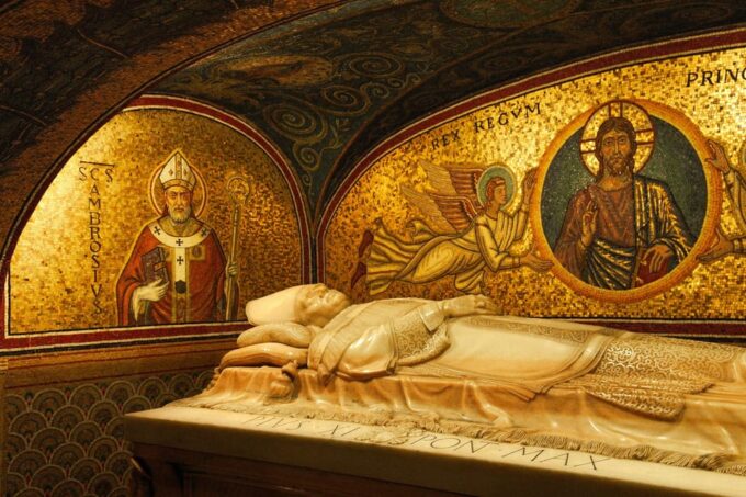 Rome: St Peters Basilica & Crypts Tour With Optional Dome - Early Christianity to Baroque Era