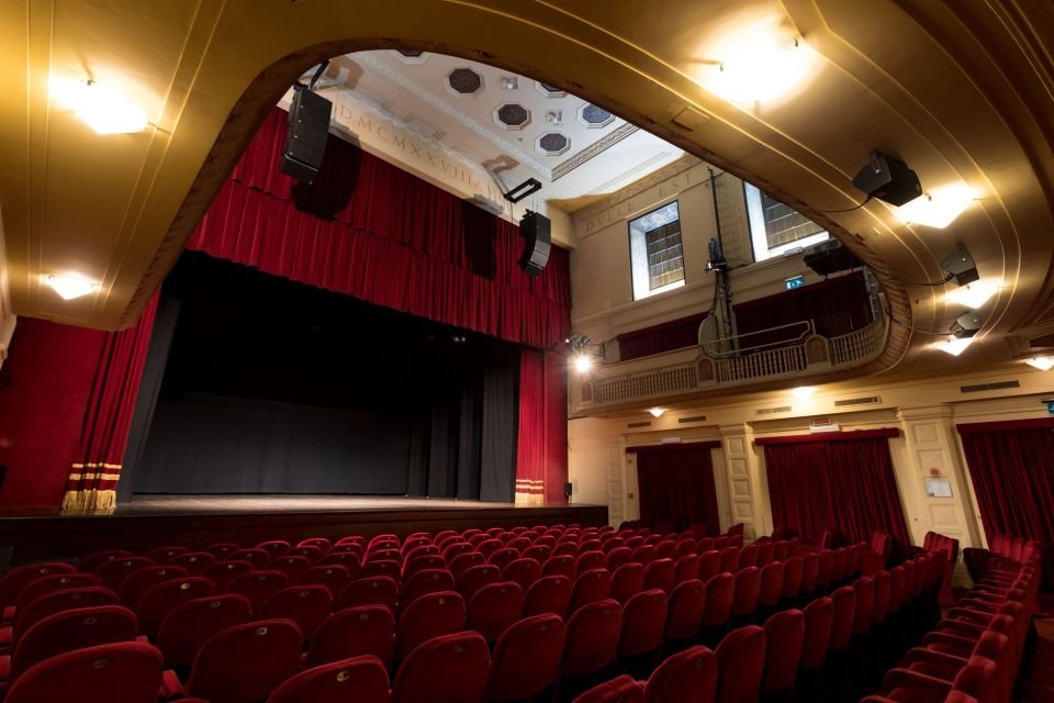 Rome: The Three Tenors at Sala Umberto Theatre - Performance Features