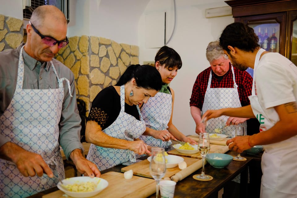 Rome: Tiramisu & Pasta Small-Group Cooking Class - Participant Information and Restrictions