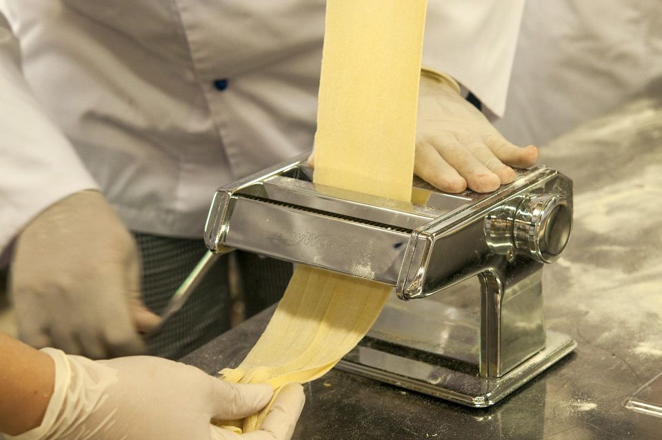 Rome: Traditional Pasta Cooking Class With Tiramisu and Wine - Important Restrictions