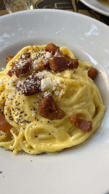 Rome: Trip to Roman Hills & Lunch by Vintage Classic Car - FAQs