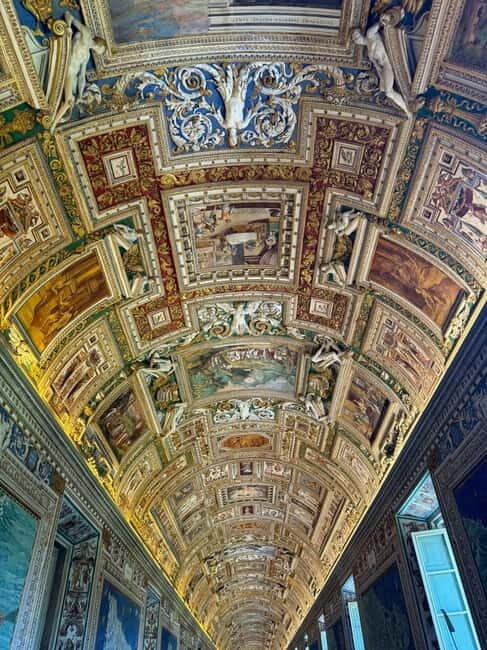 Rome: Vatican Museums & Sistine Chaple Private Tour - Exploring the Vatican: A Full Breakdown