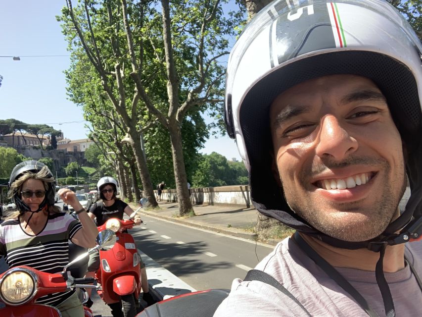 Rome: Vespa Tour With Local Guide - Guided Tour With Local Expert