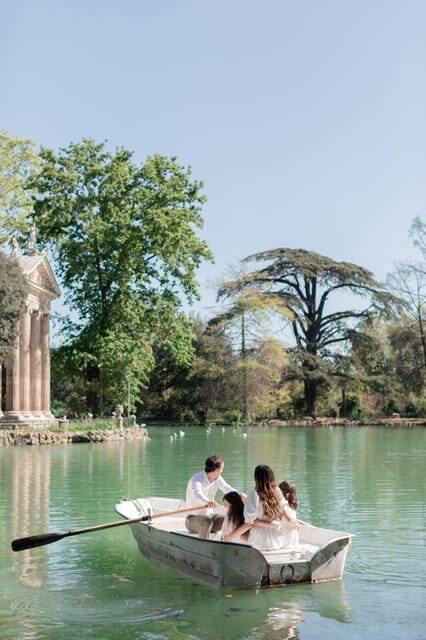 ROME: Villa Borghese Lake tour by boat paddling independently +aperitivo - The Sum Up
