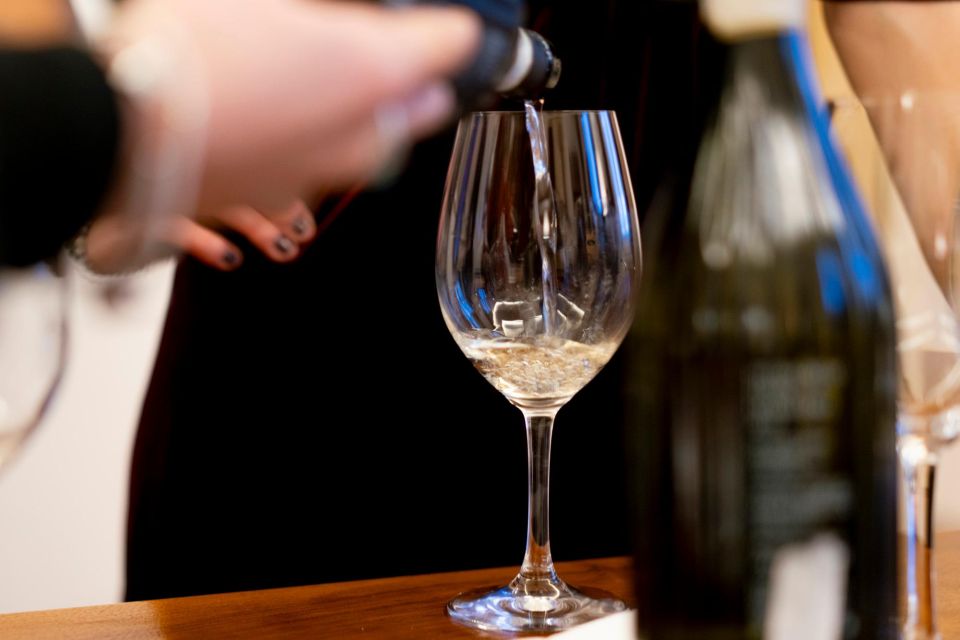 Rome: Wine Tasting and Opera Concert in a Noble Palace - Immersive Opera Concert Experience