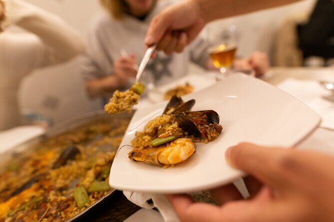 Rooftop and Tapas Tour with Spanish and Catalan Cuisine - Who Should Consider This Tour?