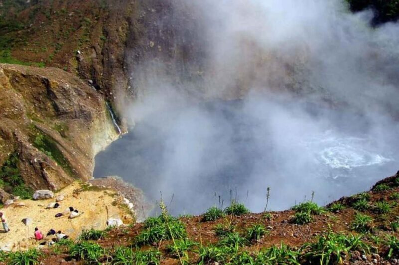 Roseau: Boiling Lake Challenge Hiking Tour with Local Guide - Practical Tips for Participants