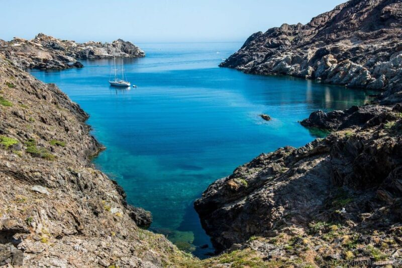Roses: Cadaqués&Underwater Vision :Magic on the Costa Brava - Who Will Enjoy This Tour?