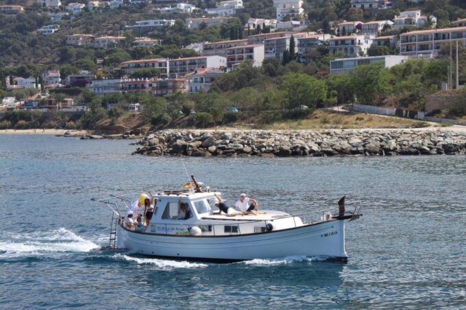 Roses: Rent the Boat and Live an Unforgettable Experience - Suitability Considerations