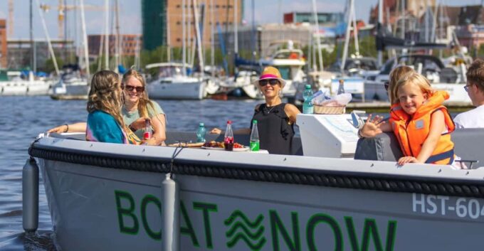 Rostock: Electric Boat Rental on the Warnow River - Frequently Asked Questions