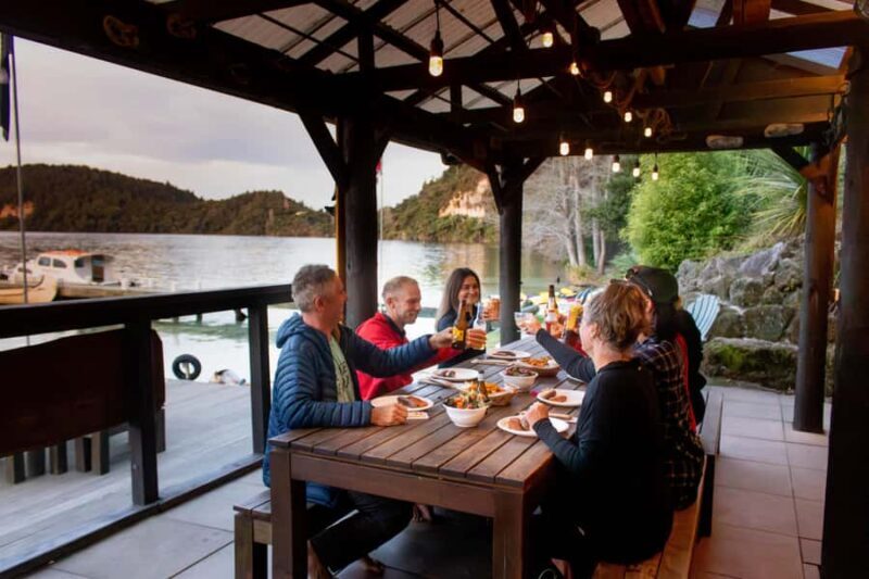 Rotorua: Evening Starlight Gourmet Kayak Tour with dinner - An Authentic Evening on Lake Rotoiti