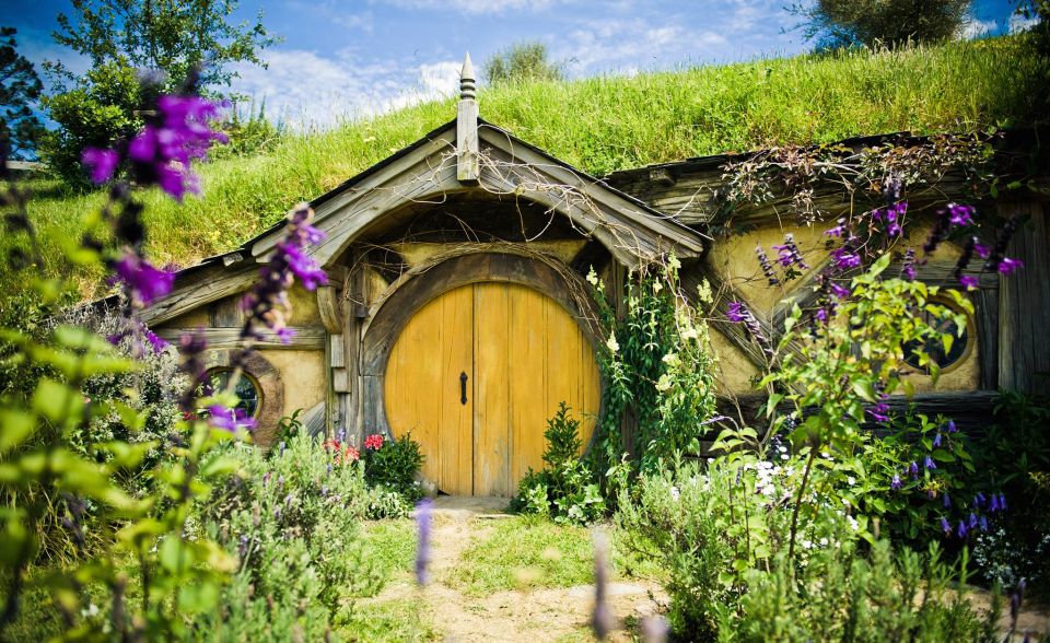 Rotorua: One-Way Trip to Auckland via Hobbiton & Waitomo - Frequently Asked Questions