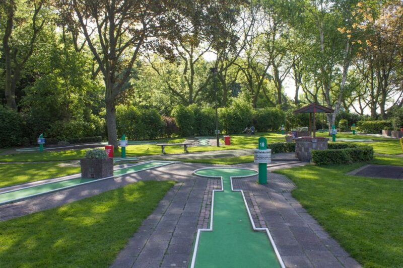 Rotterdam: 18-Hole Mini-Golf Game - Nearby Attractions