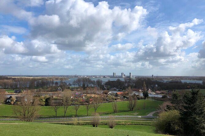 Rotterdam countryside on the wheels - bike tour around city - FAQ