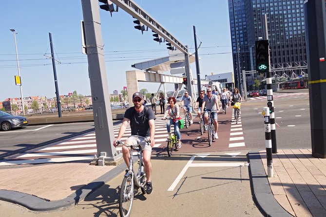 Rotterdam Highlights Bike Tour - Exploring Rotterdam by Bike