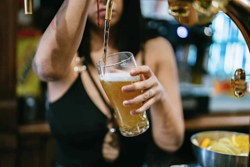 Rotterdam: Ludwig's Private Pub Crawl with VIP Club Entry - FAQs