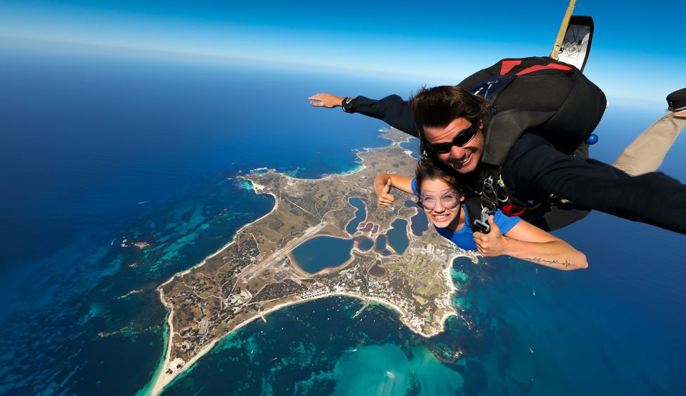 Rottnest Island: Tandem Skydive - Freefall Experience