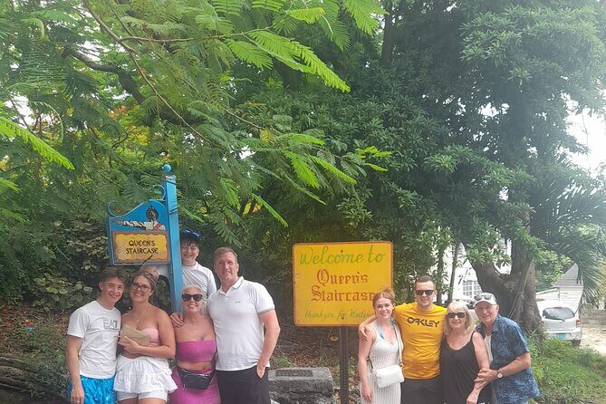 Round Island Bus Tour in Nassau - Key Points