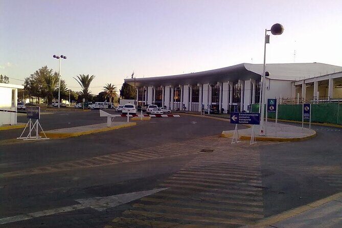 Round private transfer Airport to hotel in Oaxaca - Key Points