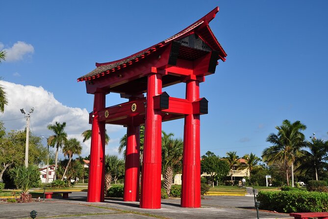 Round-trip Airport Transfers to Castaway Resorts, Freeport - Pickup and Drop-off Details