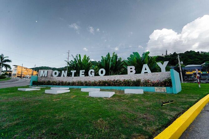 Round Trip Montego Bay Airport Taxi - Grand Palladium - What to Expect from the Transfer Experience