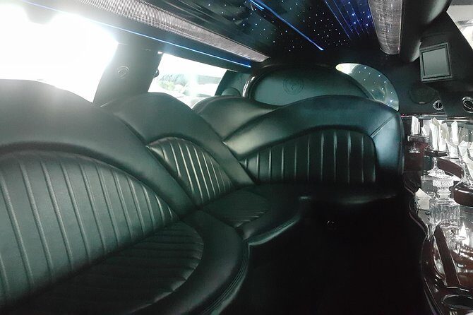 Round Trip Nassau Airport ARRIVAL (NASSAU LIMOUSINE) - What to Expect From Your Nassau Airport Transfer