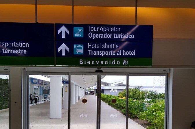 Round trip Private airport transfer to Playa del Carmen Flat Rate per vehicle - How Does This Compare to Other Options?