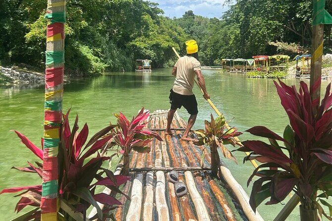 Round Trip Sangsters Montego Bay Airport to Ocho Rios transfers - Key Points  