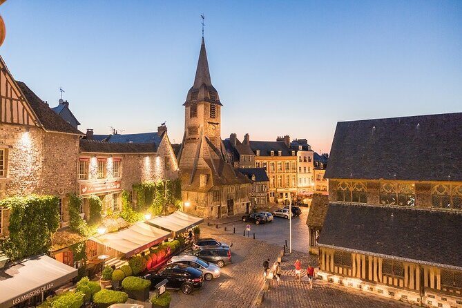 Round-trip shuttle transfer between Le Havre and Honfleur - The Experience and Vehicle Comfort