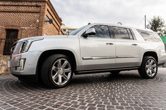 Round Trip to Turist Corridor - Introduction: A Stylish Start to Your Cabo Trip