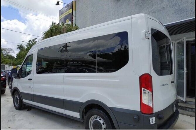 Round trip transfer (Cancun area) - What’s Included and What’s Not