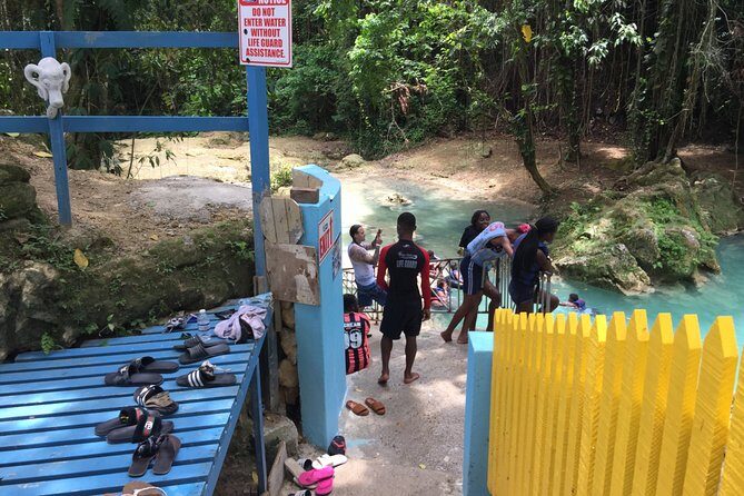 Roundtrip Private Shuttle from Ocho Rios to Blue Hole and Back - Who Will Love This Tour?