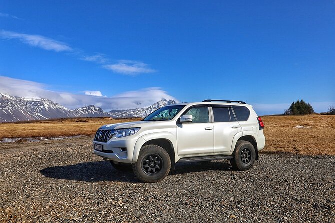 Roundtrip Transfer Jokulsarlon Glacier Lagoon and Hofn Airport - Preparing for the Experience