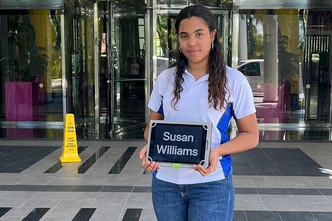 Roundtrip VIP transfers from Punta Cana to uvero alto and bavaro - The Sum Up